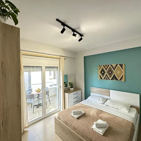 Trea - On Private With Sunbed & Umbrella Apartment Vlore