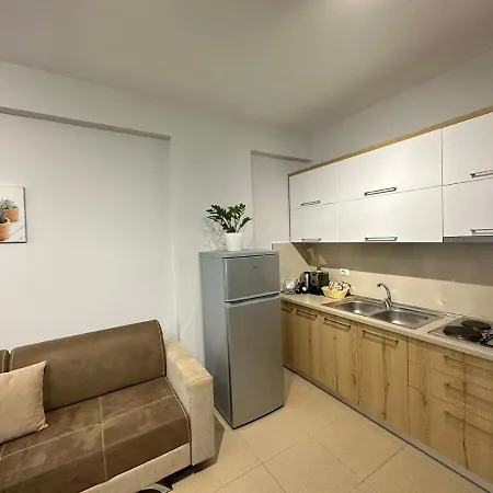 Trea - On Private With Sunbed & Umbrella *