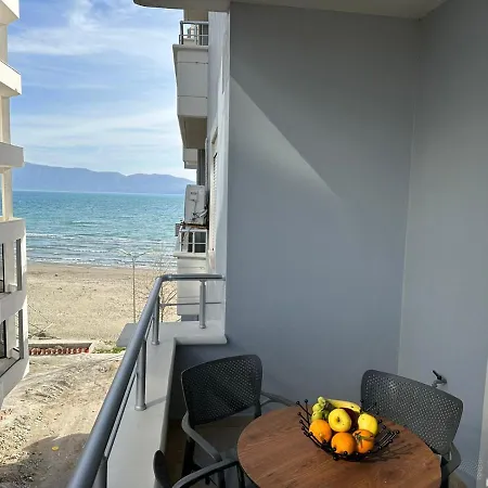 Trea - On Private With Sunbed & Umbrella *