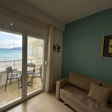 Trea - On Private With Sunbed & Umbrella Apartment *