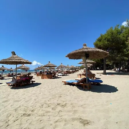 Trea - On Private With Sunbed & Umbrella