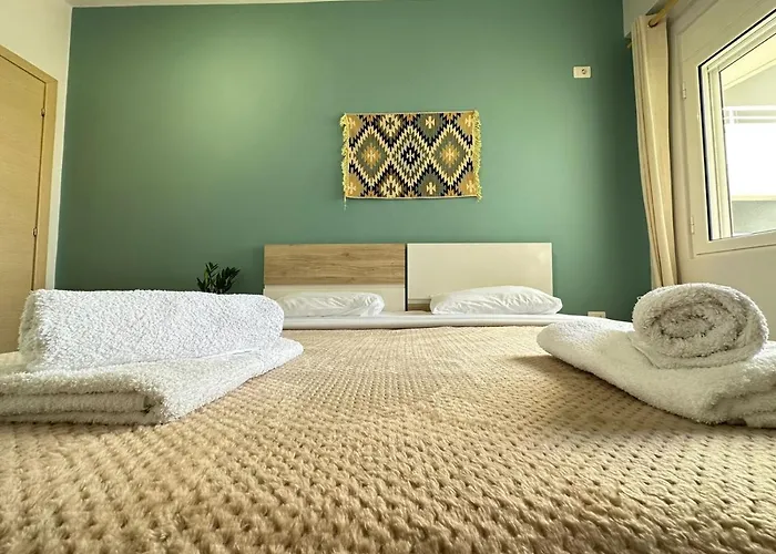 Trea - On Private With Sunbed & Umbrella